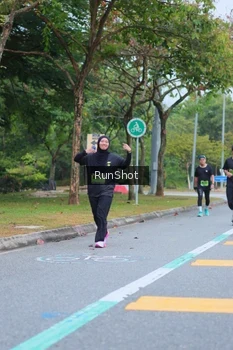 Runner Photo 5666569