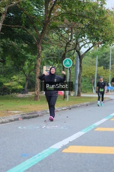 Runner Photo 5666571