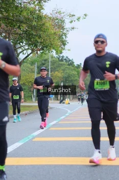 Runner Photo 5666588