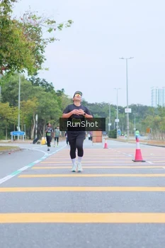 Runner Photo 5666674