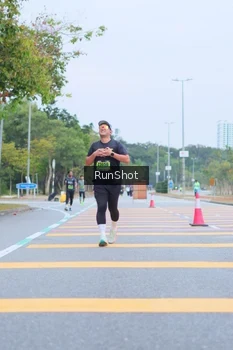 Runner Photo 5666675