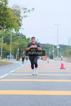 Runner Photo 5666679