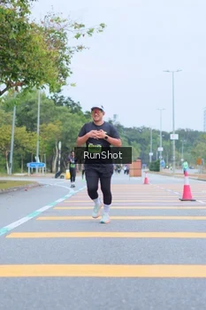 Runner Photo 5666687