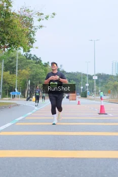 Runner Photo 5666695