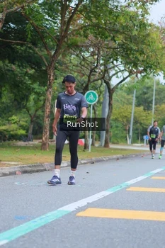 Runner Photo 5666725