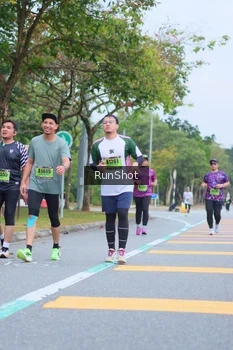 Runner Photo 5666749
