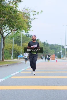 Runner Photo 5666796