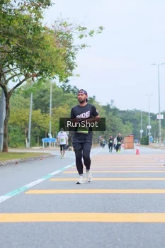 Runner Photo 5666798