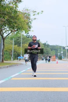 Runner Photo 5666800
