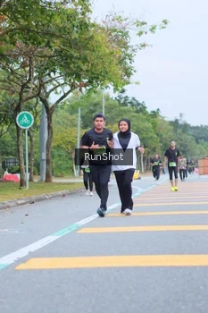 Runner Photo 5666834
