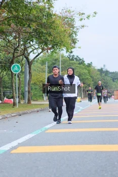 Runner Photo 5666835