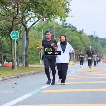 Runner Photo 5666865