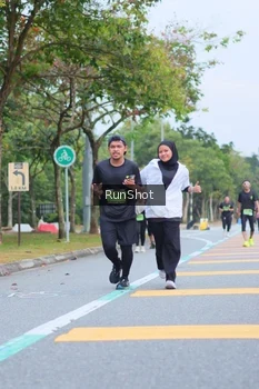 Runner Photo 5666874