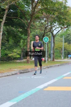 Runner Photo 5666892
