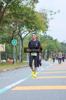 Runner Photo 5666899