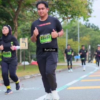 Runner Photo 5667011