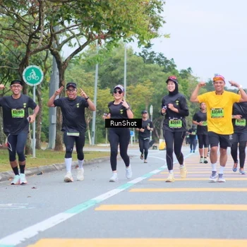 Runner Photo 5667029