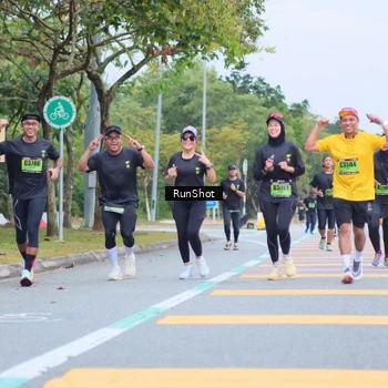 Runner Photo 5667036