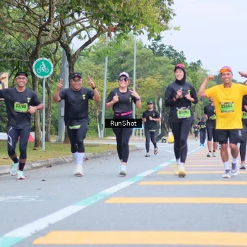 Runner Photo 5667040