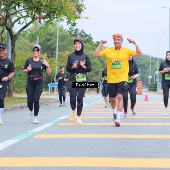 Runner Photo 5667056