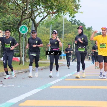 Runner Photo 5667058