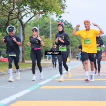Runner Photo 5667063