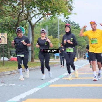 Runner Photo 5667066