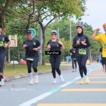 Runner Photo 5667071