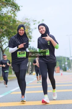 Runner Photo 5667117