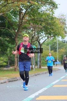 Runner Photo 5667202