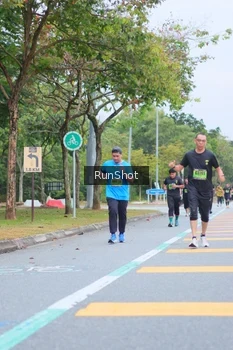 Runner Photo 5667210