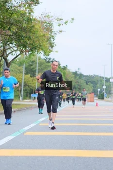 Runner Photo 5667216