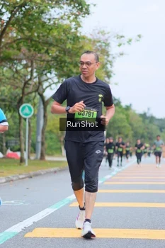 Runner Photo 5667239