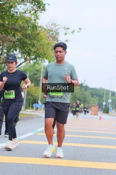 Runner Photo 5667327