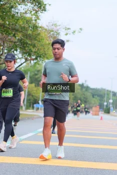 Runner Photo 5667329