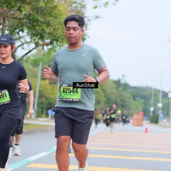 Runner Photo 5667331