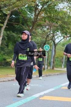 Runner Photo 5667350