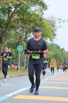 Runner Photo 5667359