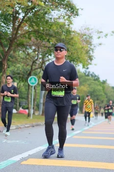 Runner Photo 5667360