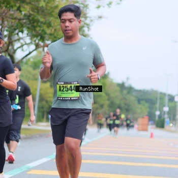 Runner Photo 5667373