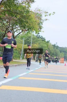 Runner Photo 5667378