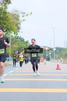 Runner Photo 5667406