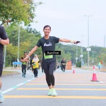 Runner Photo 5667423