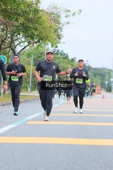 Runner Photo 5667498