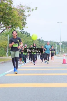 Runner Photo 5667642