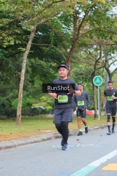 Runner Photo 5667892