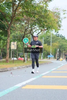 Runner Photo 5667999
