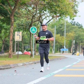 Runner Photo 5668003