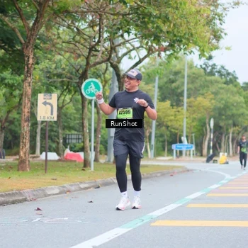 Runner Photo 5668022