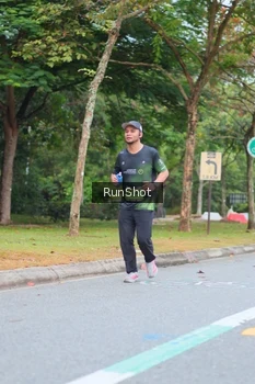 Runner Photo 5668042